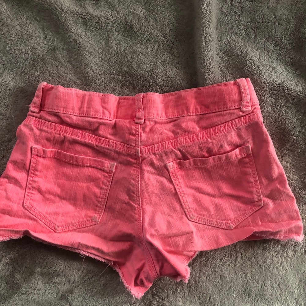 Osh’Kosh cut off shorts - Picture 2 of 6